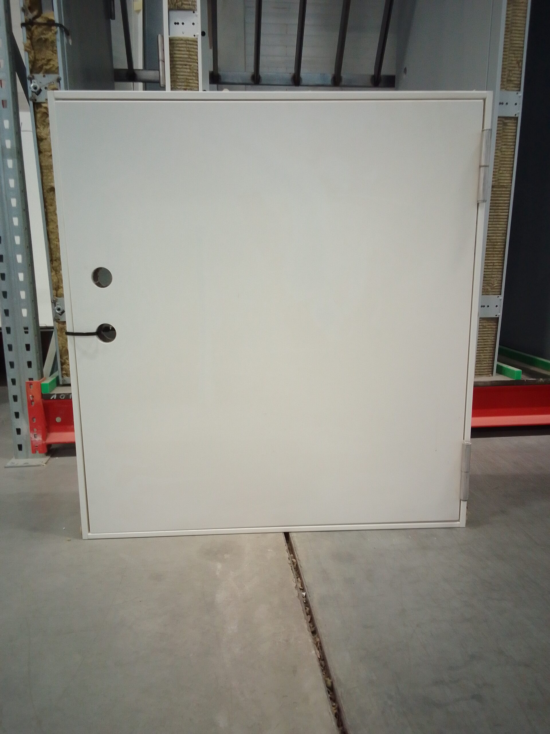 Tuletõkke luuk pööningule TUL01 EI60 840x900. RAL9010.